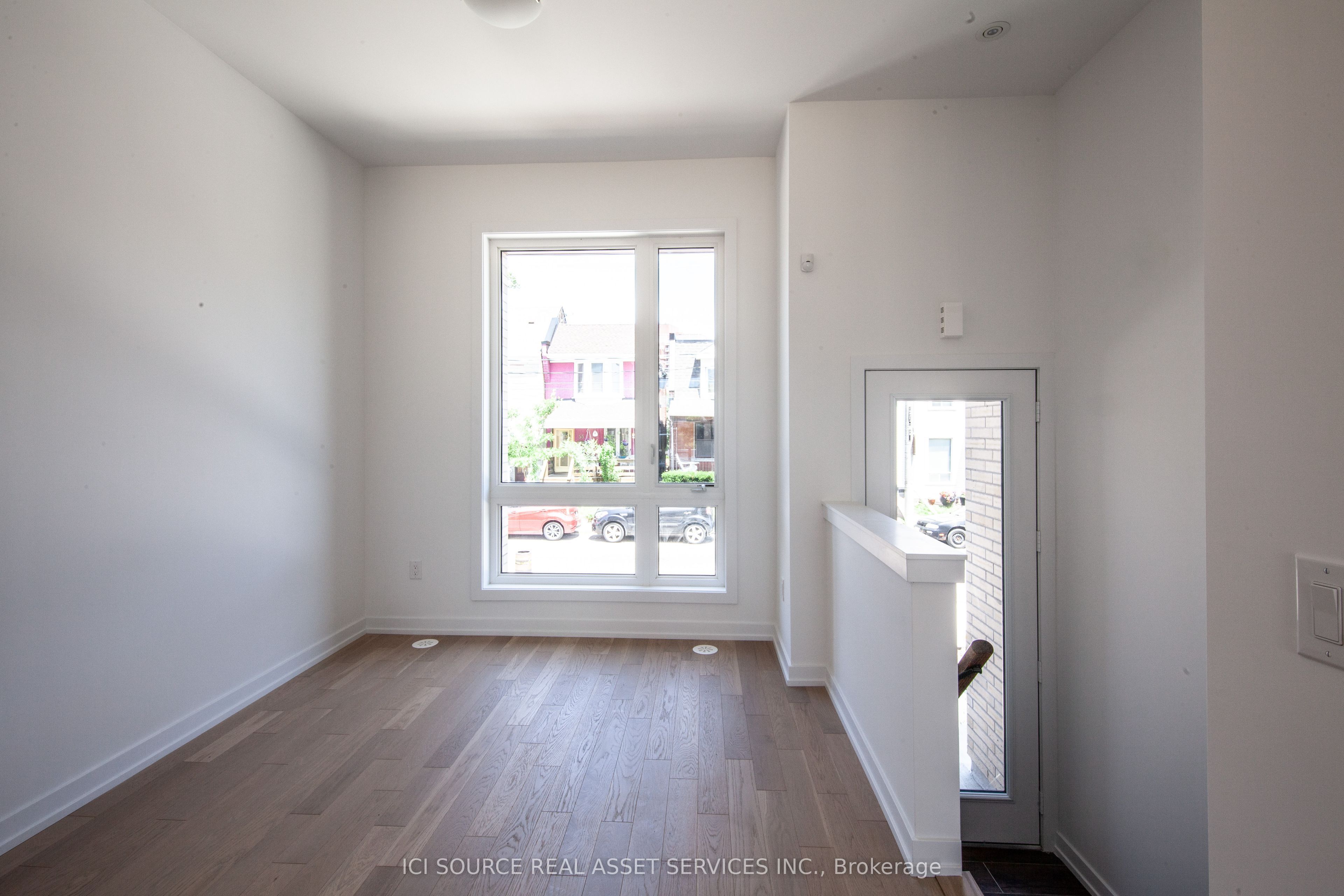 66B Perth Avenue, Toronto, ON, M6R 0A8 photo 5