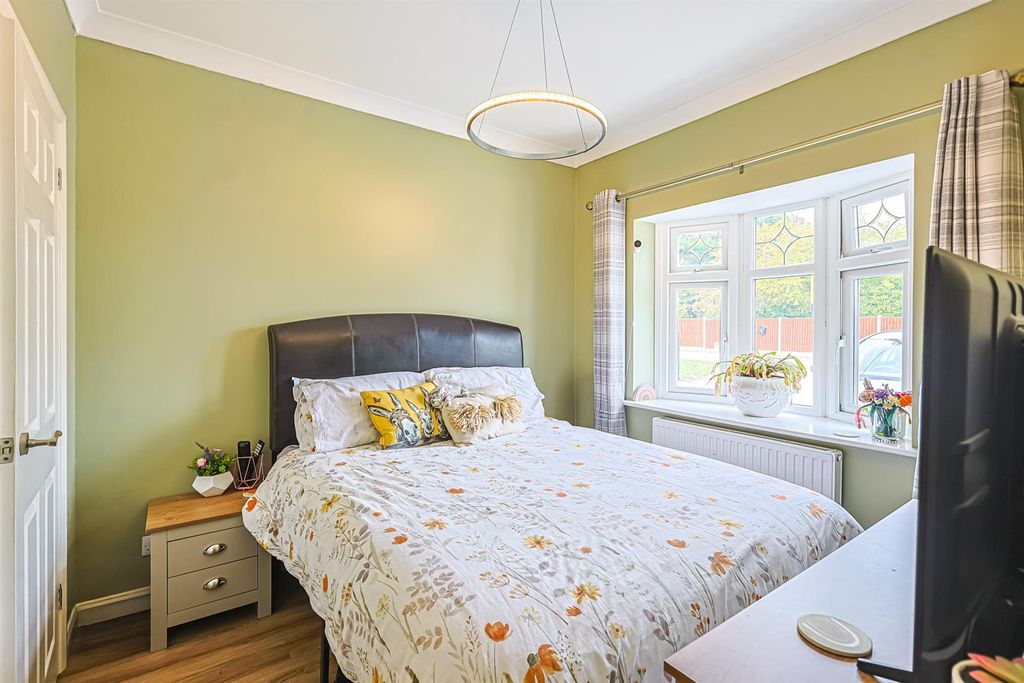 Additional image 15 of 4 bed detached bungalow for saleEthelbert Road, Rochford SS4