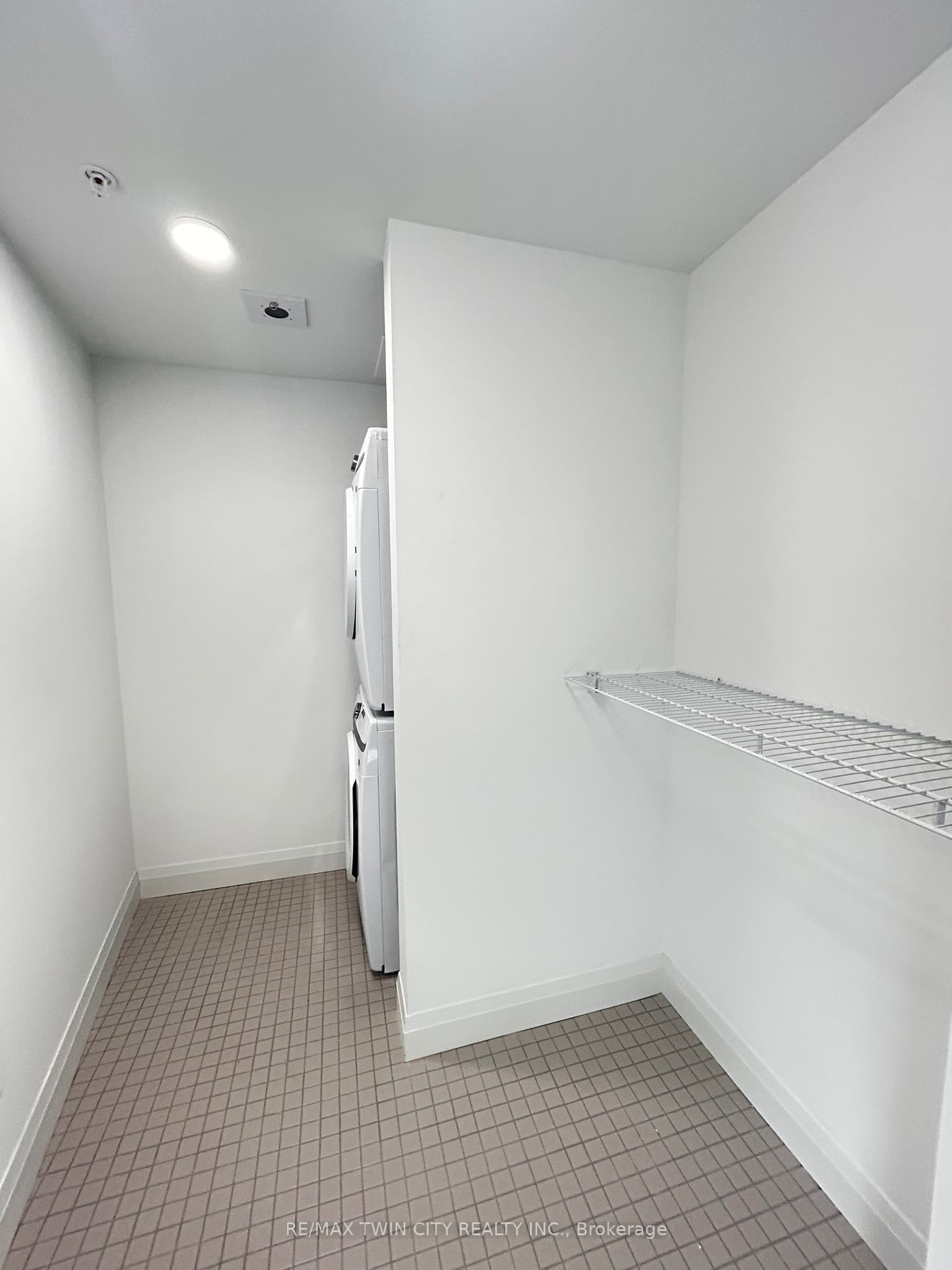 905-1333 Weber Street E, Kitchener, ON, N2A 1C2 photo 3