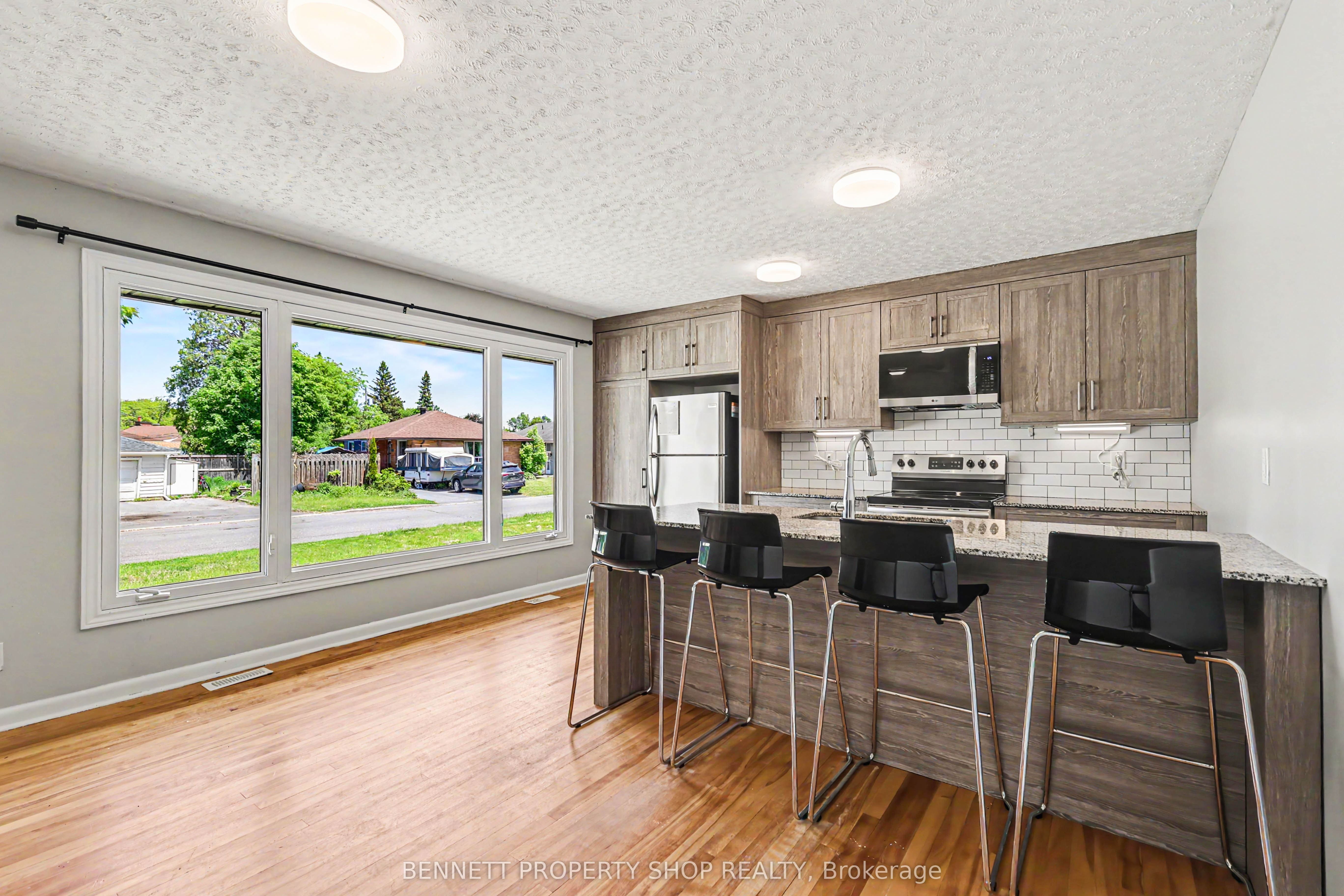 Additional image 4 of 1308 Rustic Drive, Ottawa, ON, K2C 2Y1