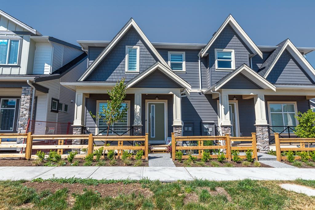 7424 196 Street, Langley, BC, V2Y 3R7