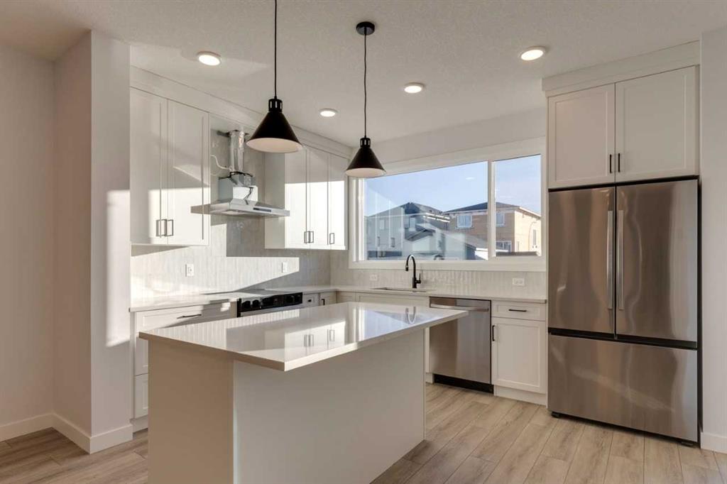 371 Fireside Drive, Cochrane, AB, T4C3E1