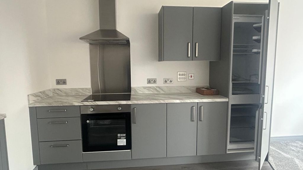 1 bed flat for saleProspect Hill, Redditch B97 photo 2