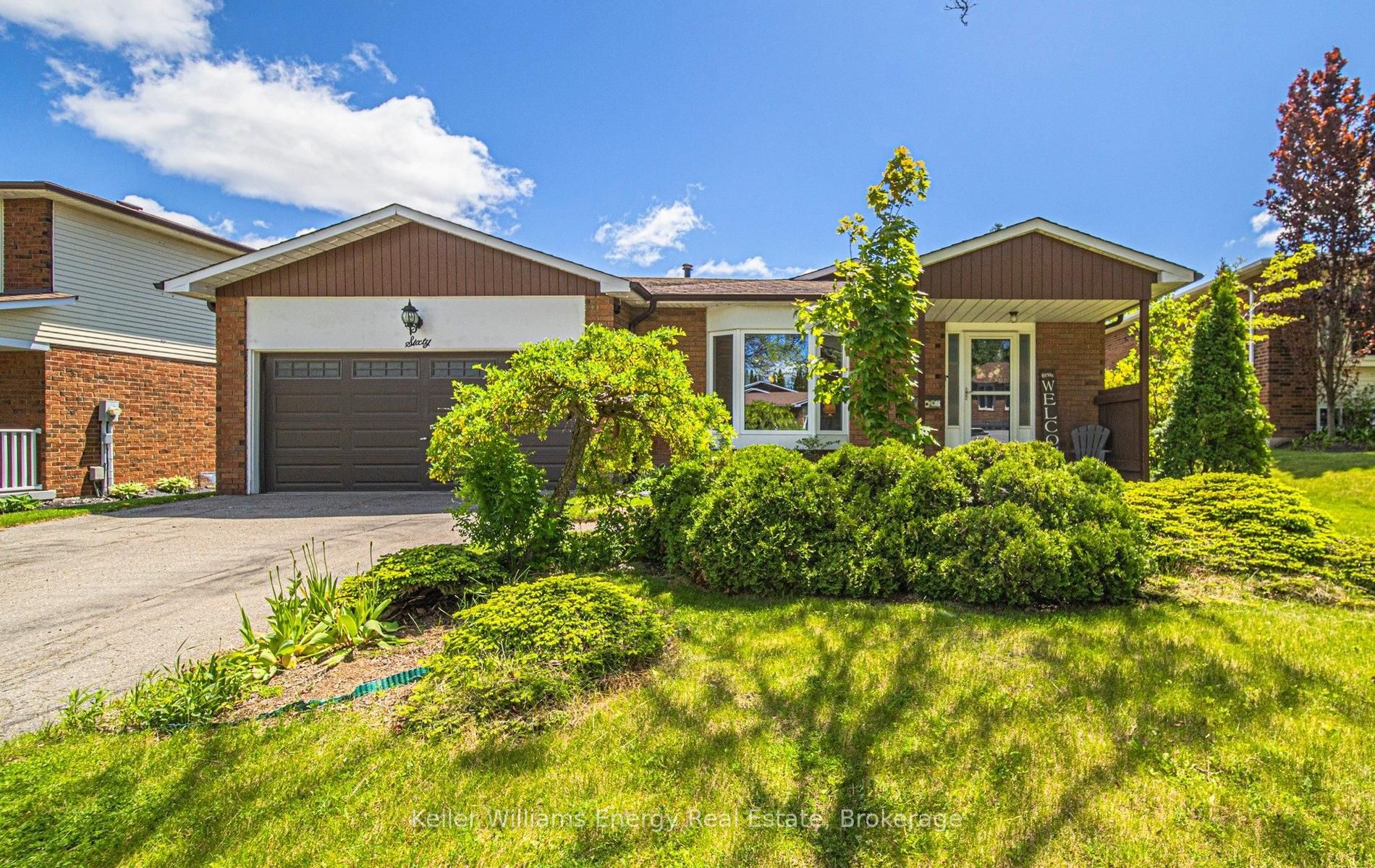 60 Habitant Crescent, Whitby, ON, L1P 1E2
