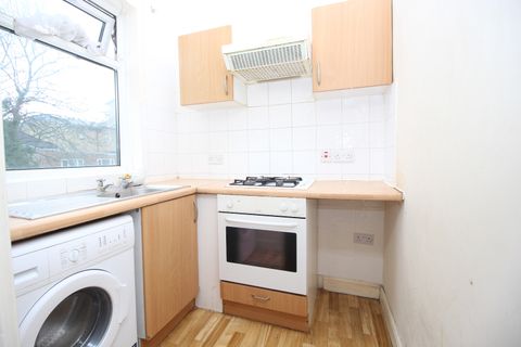Mansfield Road, Ilford IG1