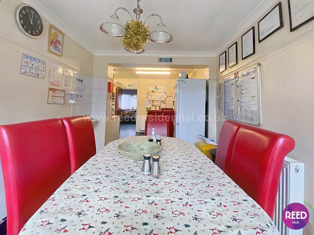 Additional image 15 of 10 bed detached house for saleDorset Gardens, Rochford SS4