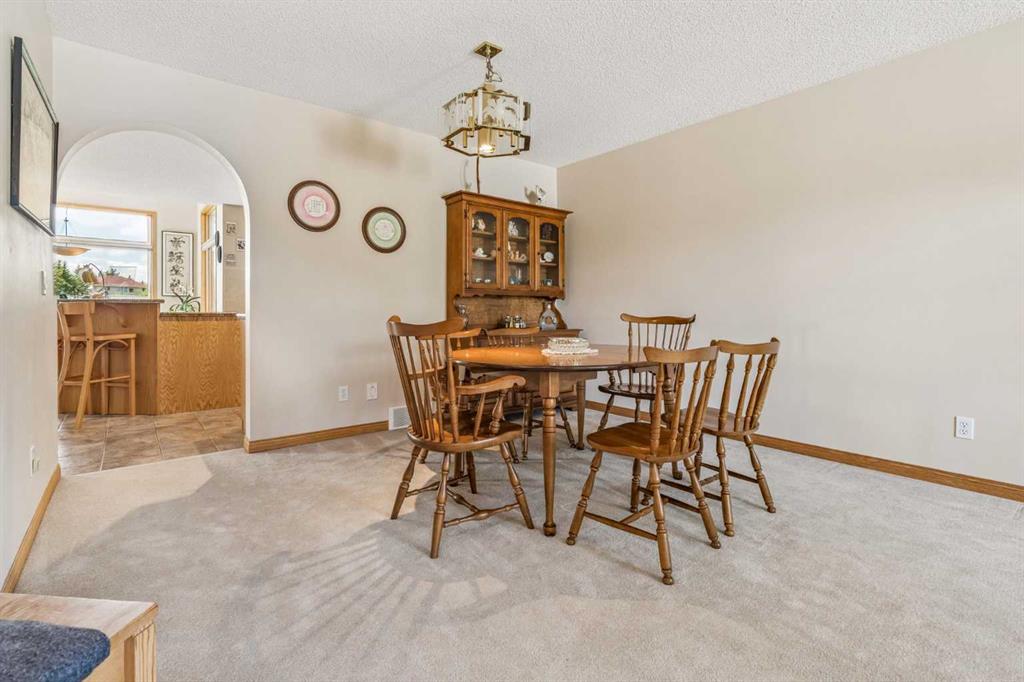 127 Edgeridge Close NW, Calgary, AB, T3A 6K4 photo 5