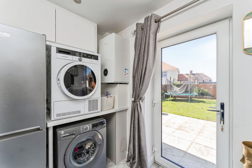 Additional image 9 of 4 bed semi-detached house for salePendyffryn Road, Rhyl LL18