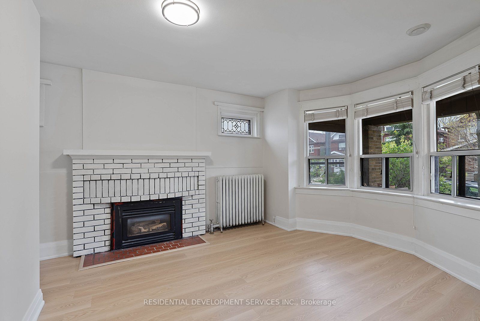 363 Strathmore Boulevard, Toronto, ON, M4C 1N4 photo 5