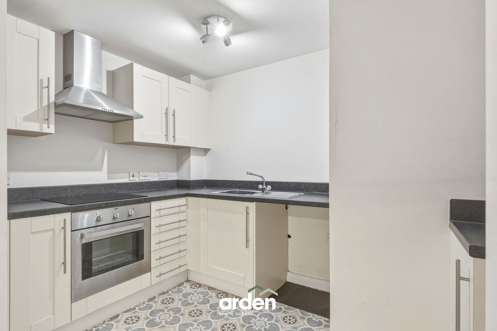 2 bed flat for saleHedgerow Close, Redditch B98 photo 3