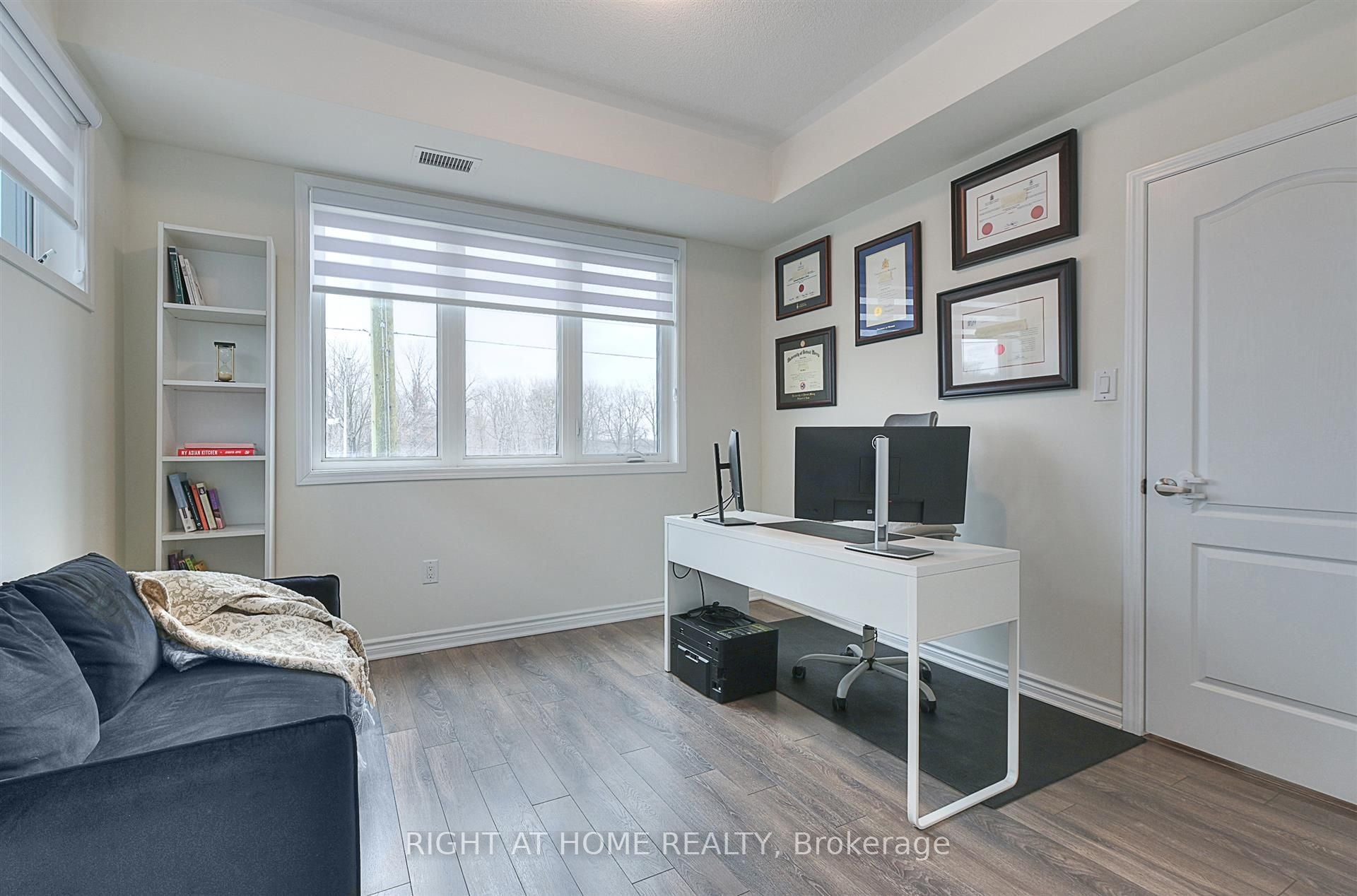 403-1148 Dragonfly Avenue, Pickering, ON, L1X 0H5 photo 4