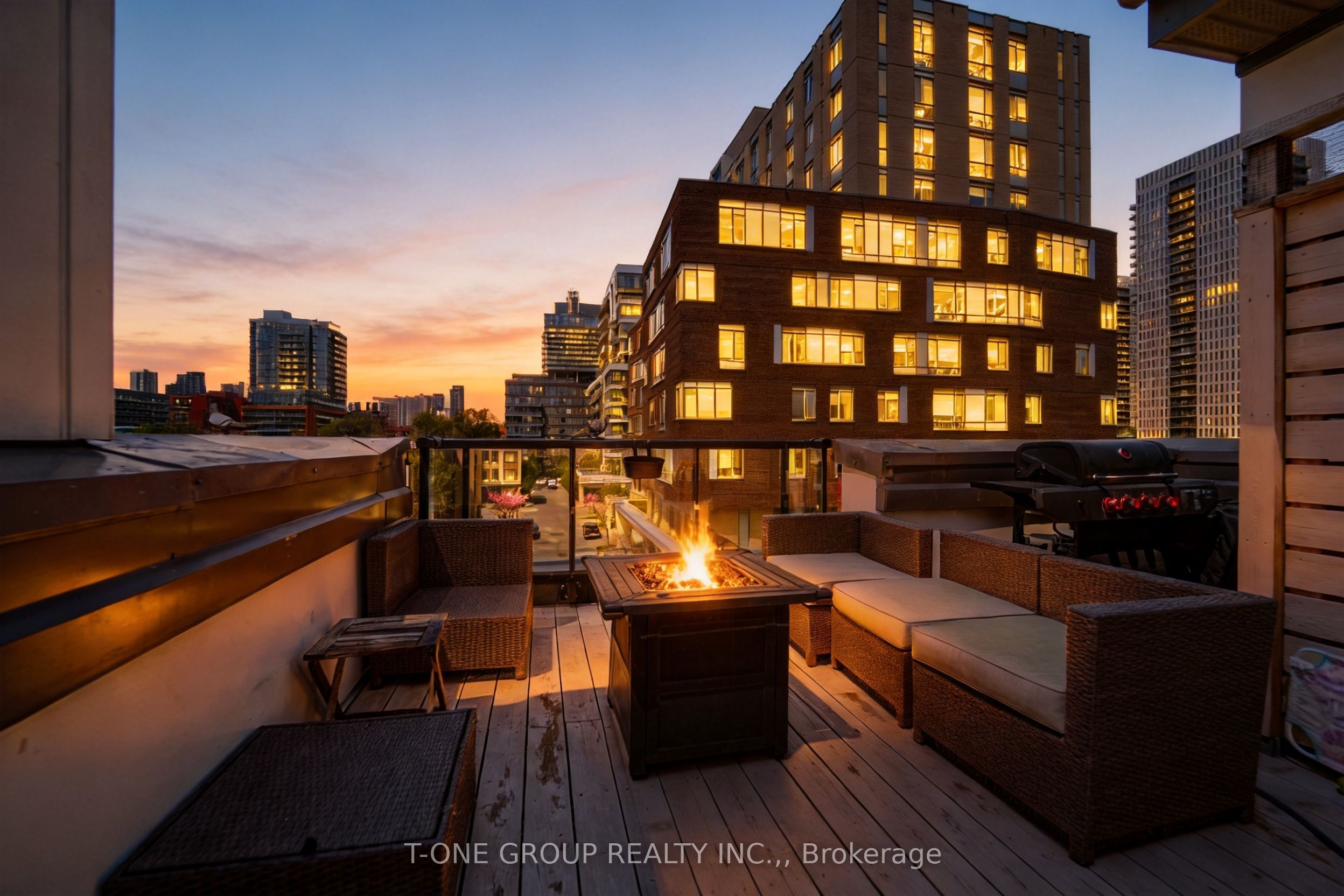 55 Sutton Avenue, Toronto, ON, M5A 3V2 photo 2