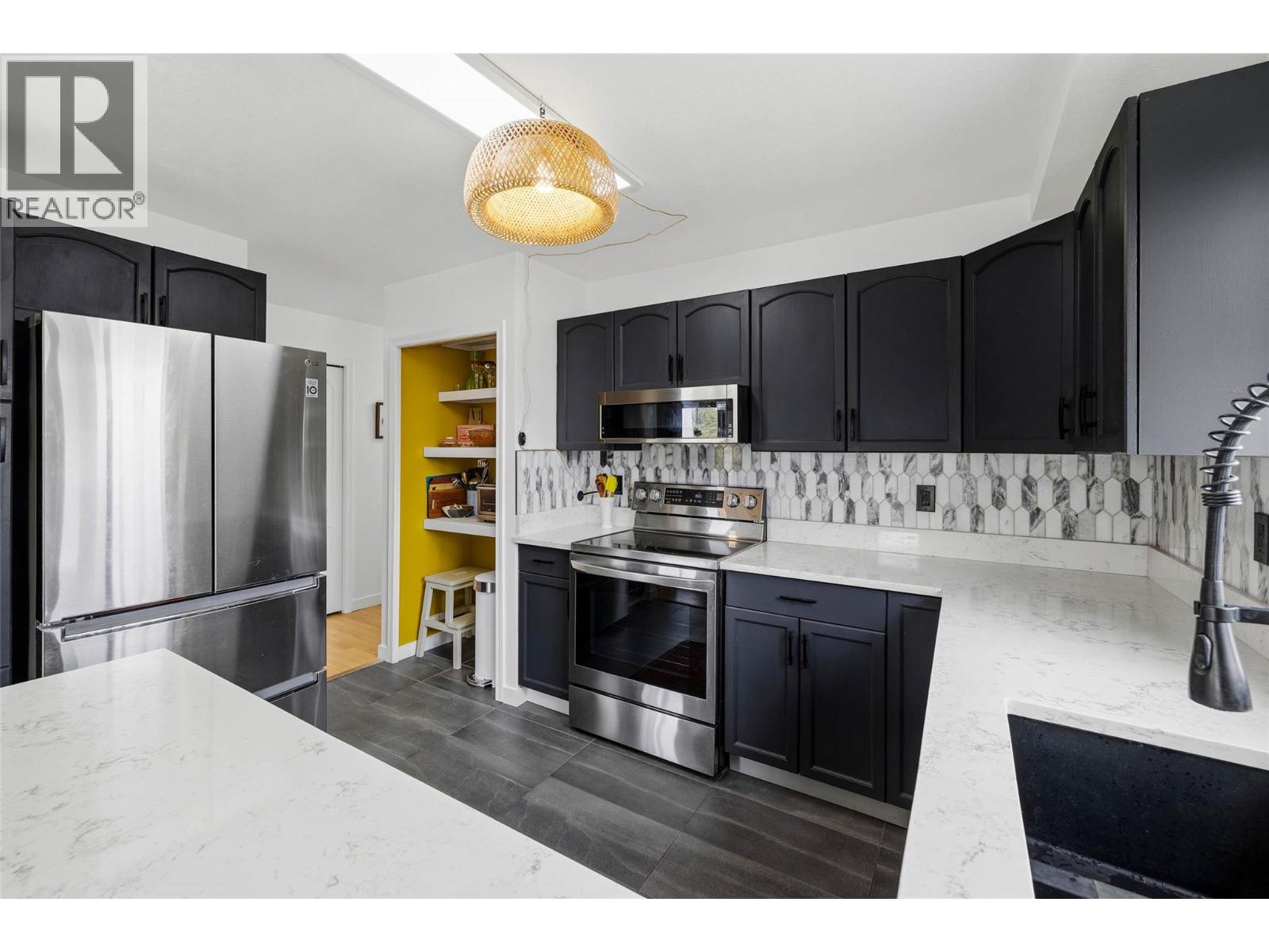 Additional image 3 of 214-3160 Casorso Road, Kelowna, BC, V1W3L7