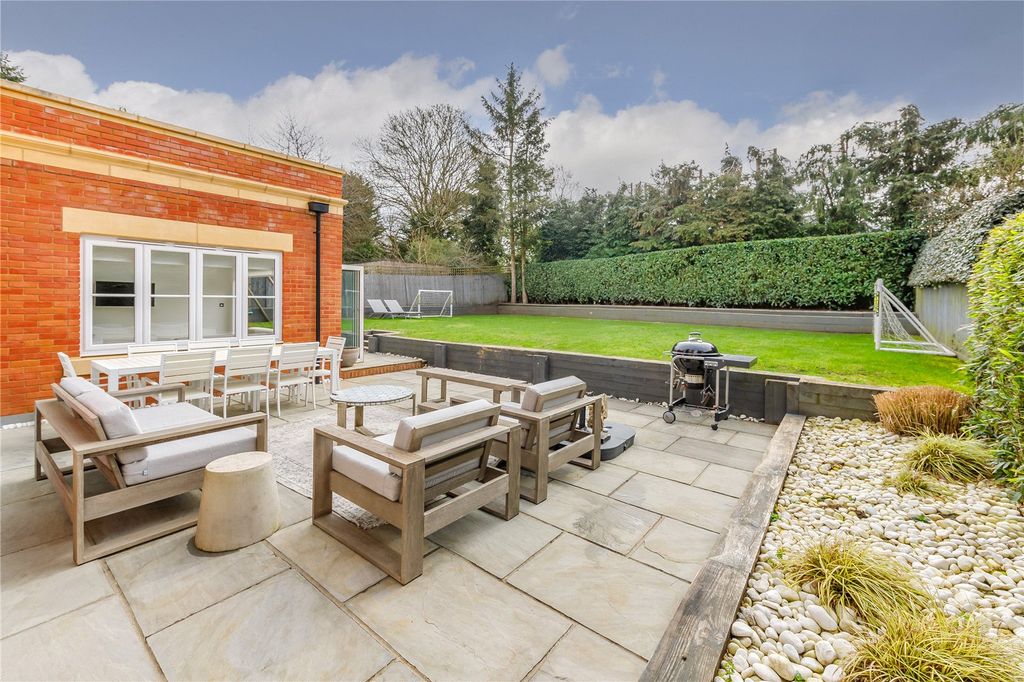 Additional image 36 of 6 bed detached house for saleViburnum Gate, Radlett, Hertfordshire WD7