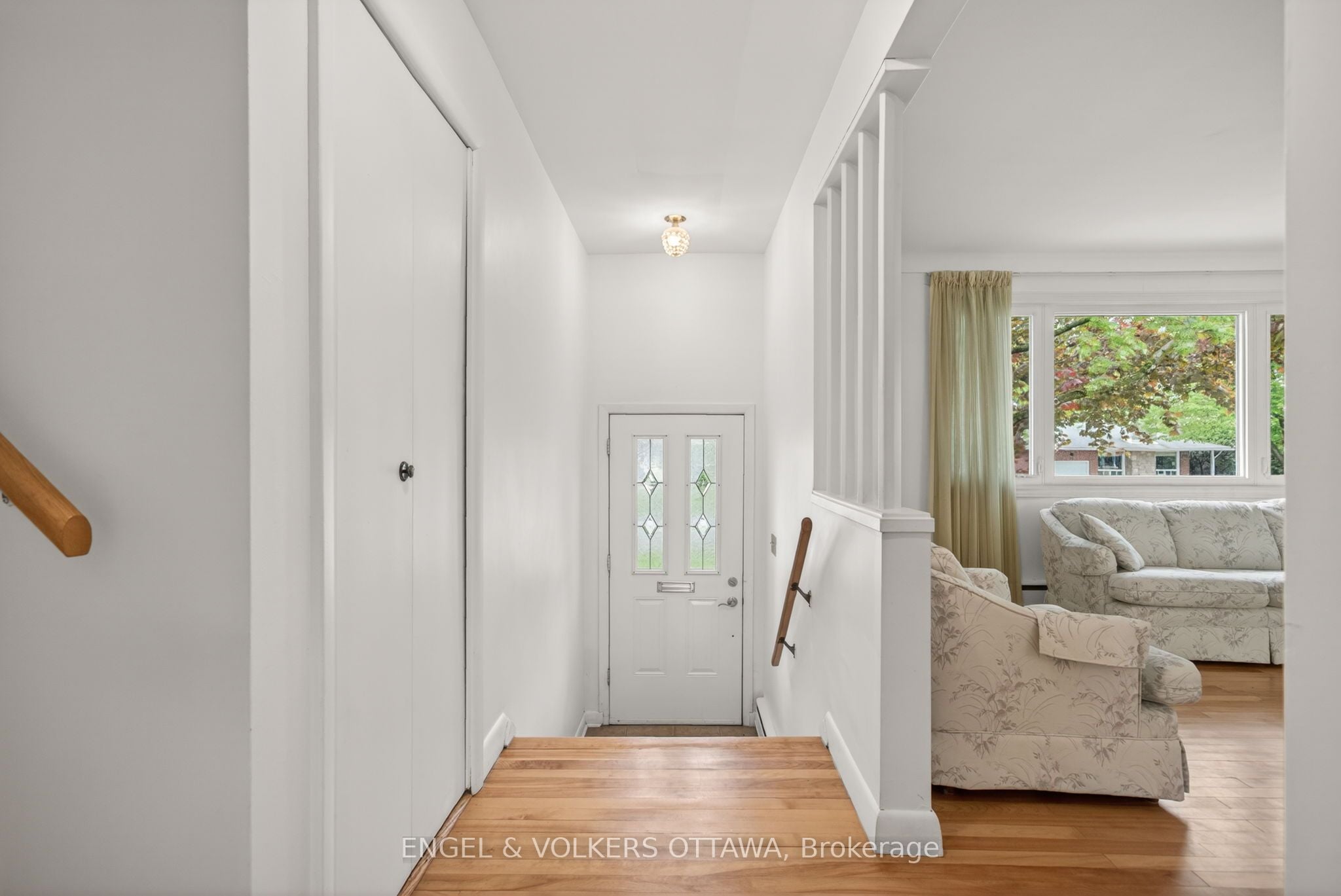 Additional image 2 of 1166 Castle Hill Crescent, Ottawa, ON, K2C 2A8