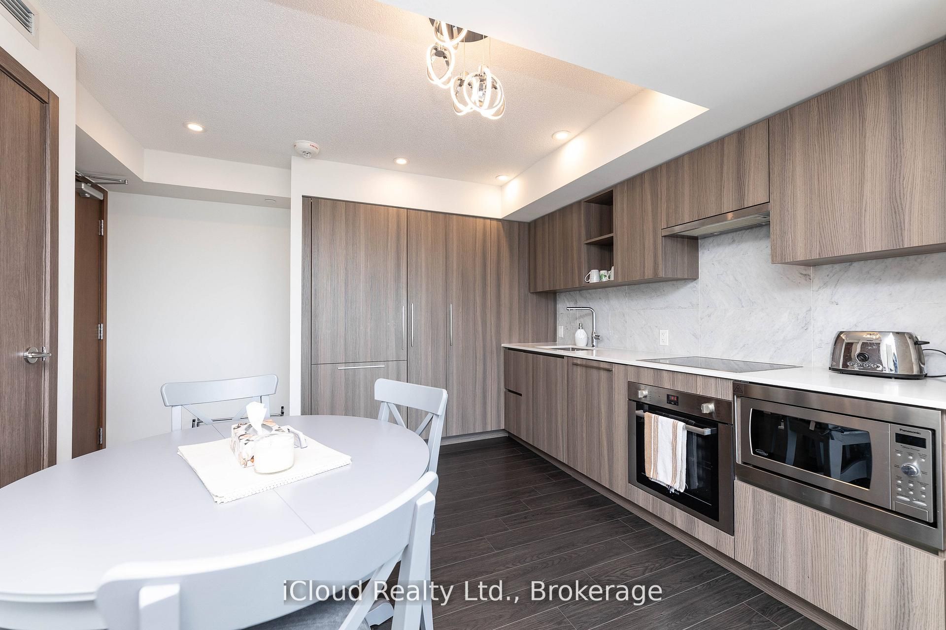 Additional image 6 of 2311-19 Bathurst Street, Toronto, ON, M5V 0N2
