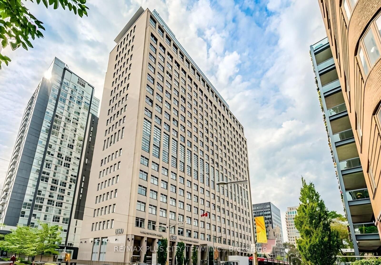 902-111 St. Clair Avenue W, Toronto, ON, M4V 1N5