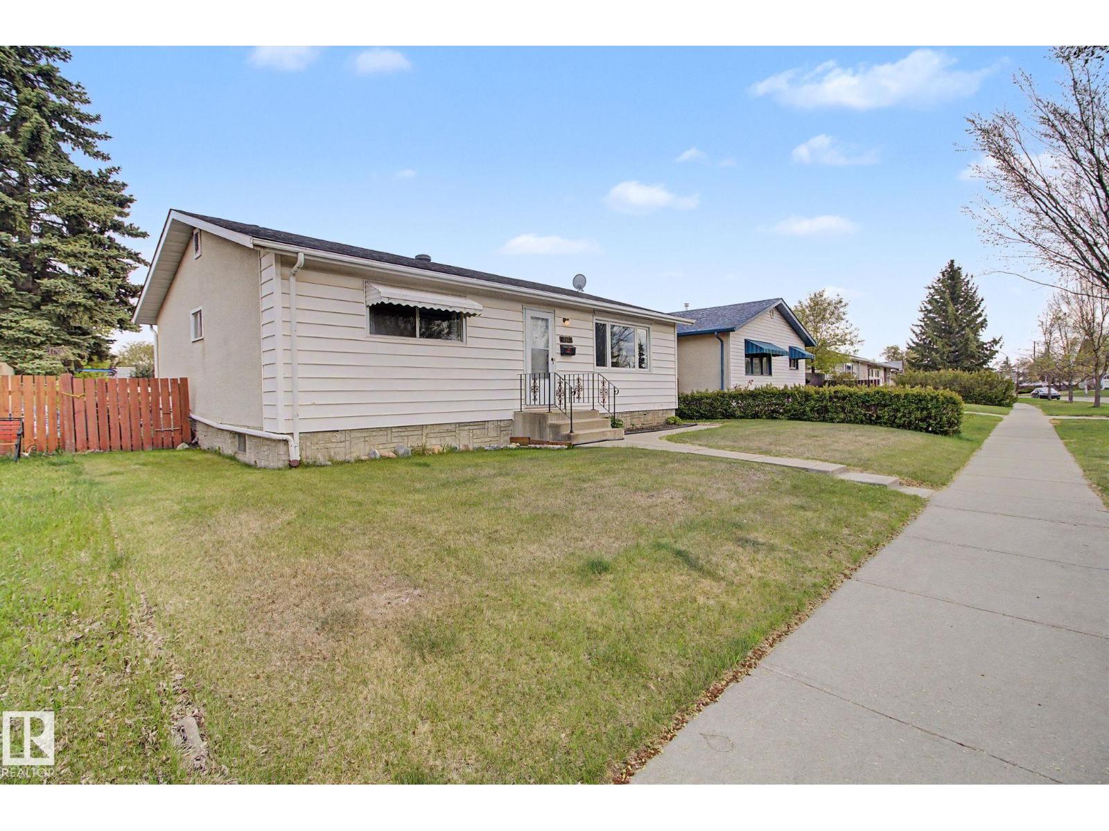 8115 169 Street NW, Edmonton, AB, T5R2W4 photo 3