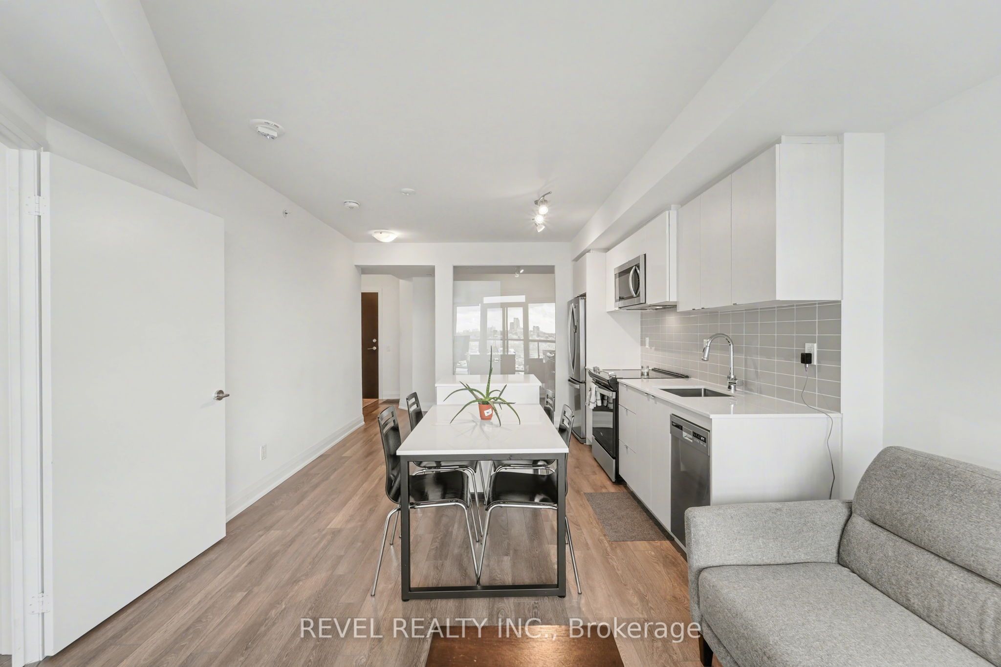 1506-1461 Lawrence Avenue W, Toronto, ON, M6L 0A6 photo 4