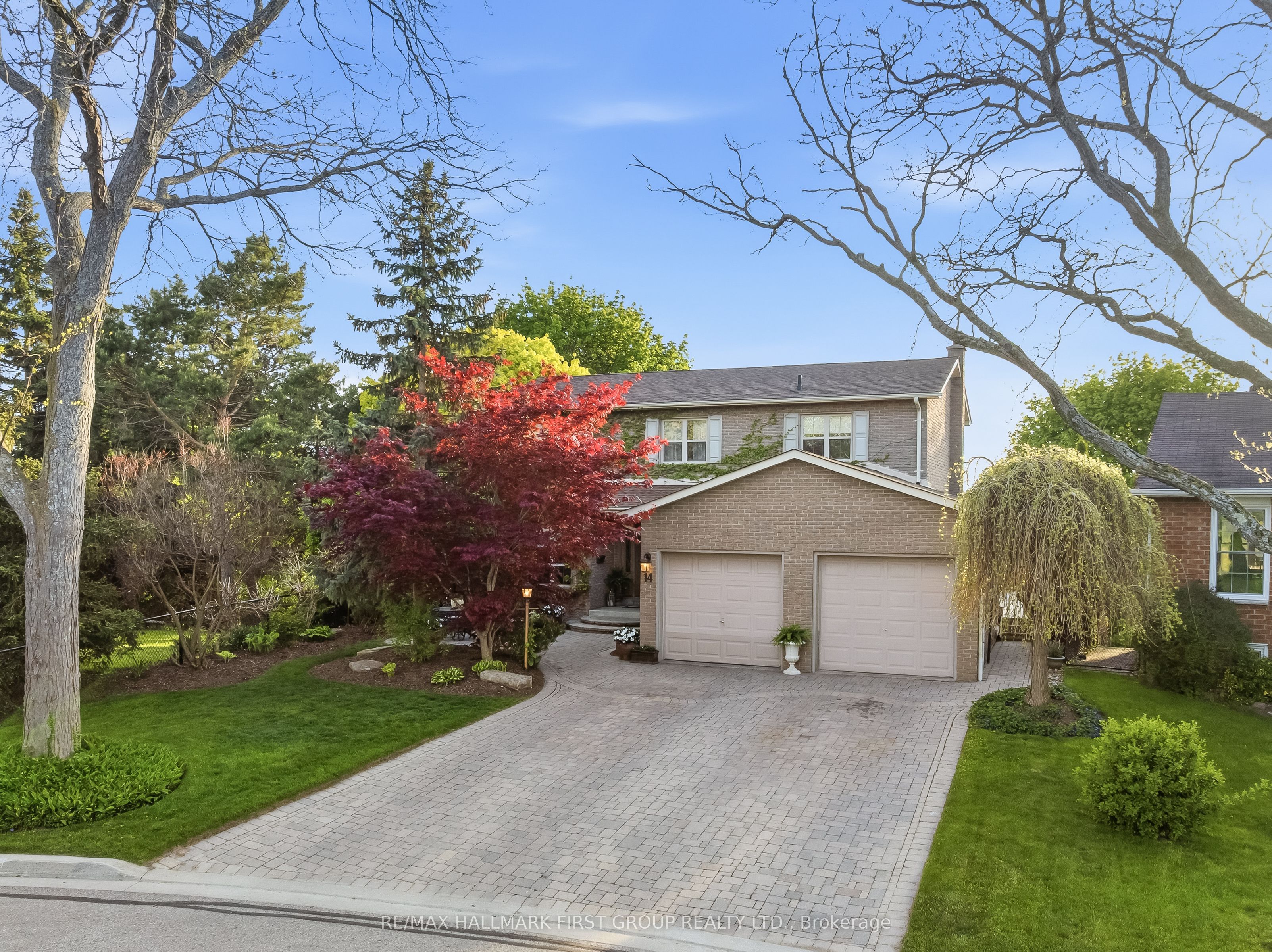 14 Ormandy Court, Whitby, ON, L1P 1E8