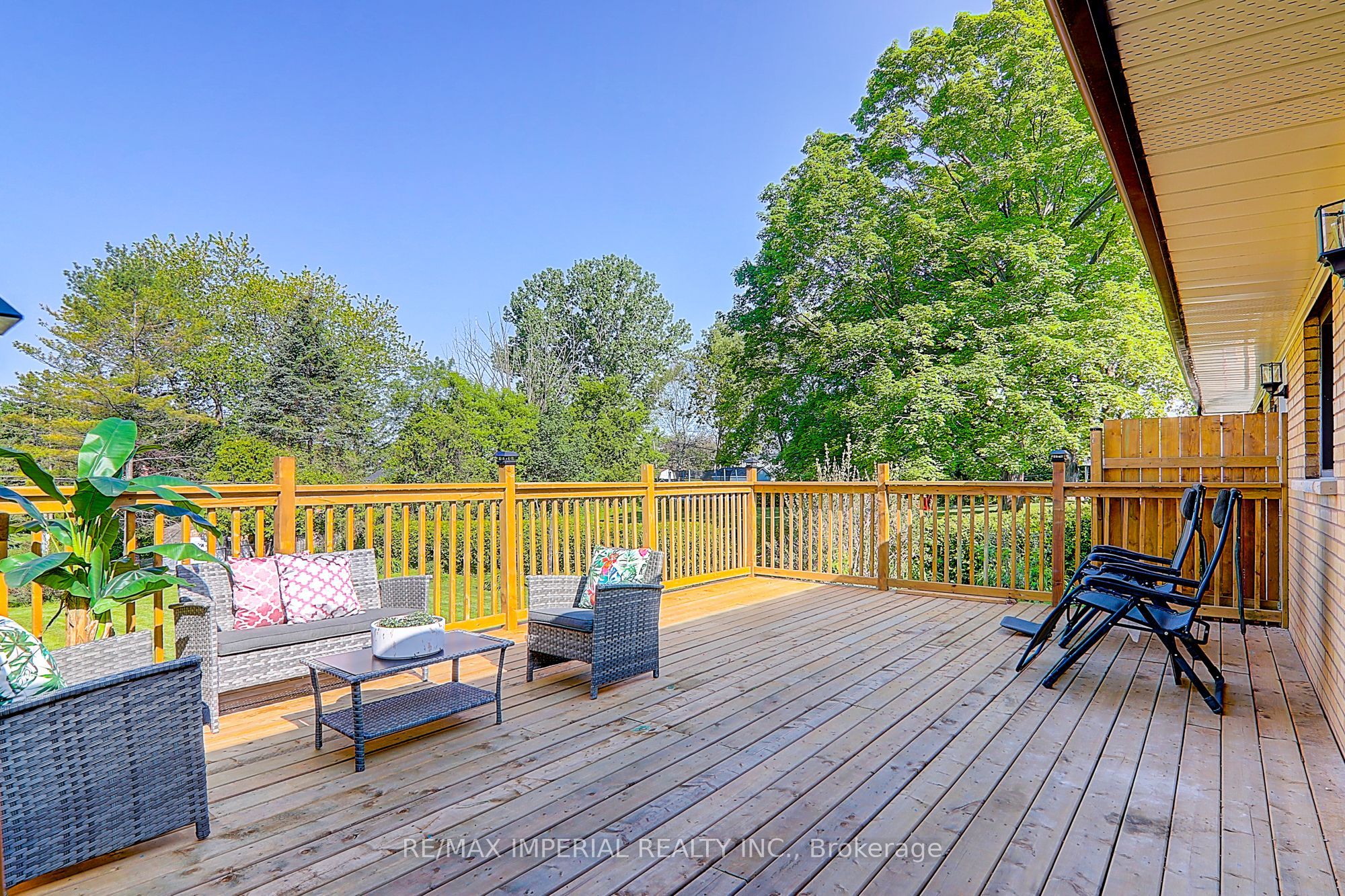Additional image 2 of 98 Belfry Drive, Newmarket, ON, L3Y 3G1