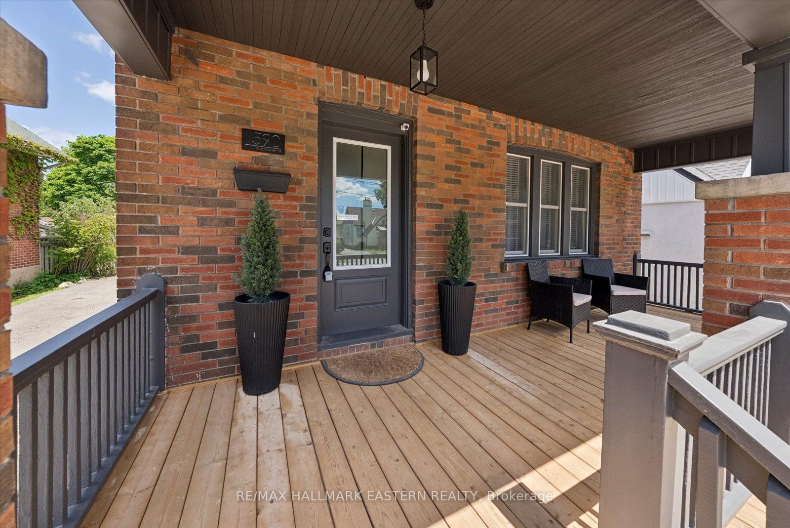590 Douglas Avenue, Peterborough, ON, K9J 4L1 photo 2