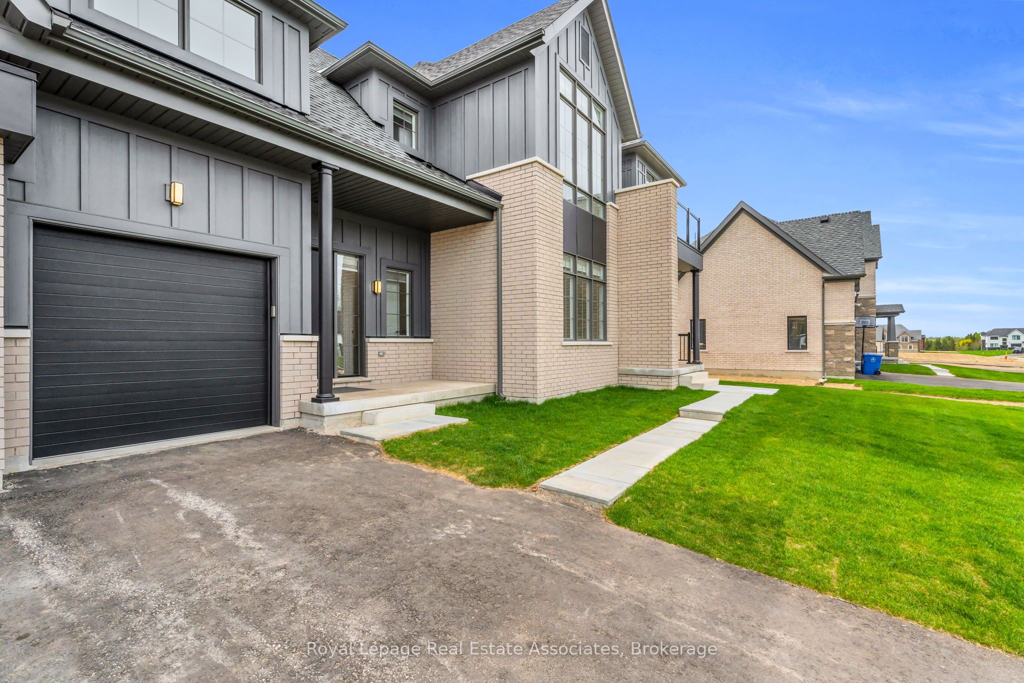 36 Ewing Way, Amaranth, ON, L9W 7V6 photo 3