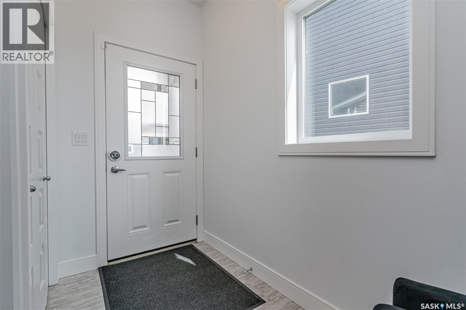 335 Hassard Close, Saskatoon, SK, S7L4Y7 photo 3