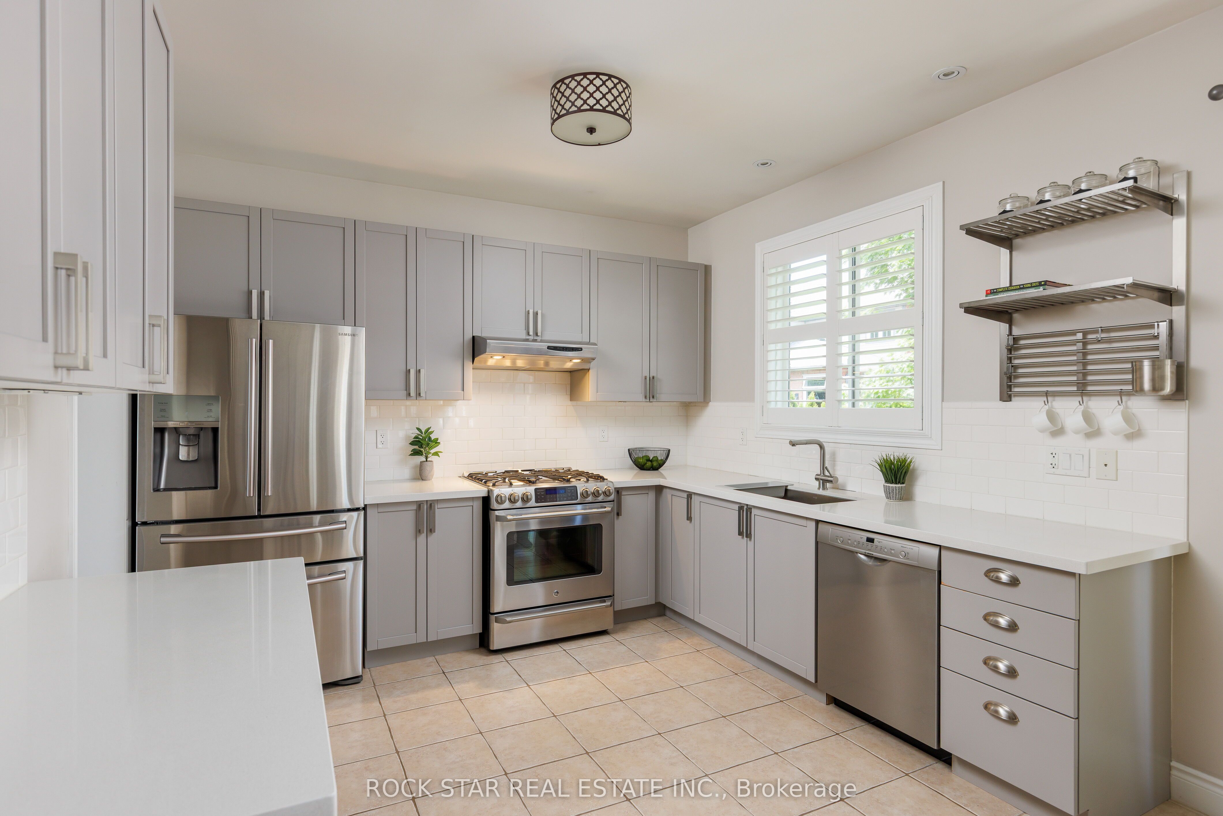 Additional image 3 of 2277 Blue Oak Circle, Oakville, ON, L6M 5J4