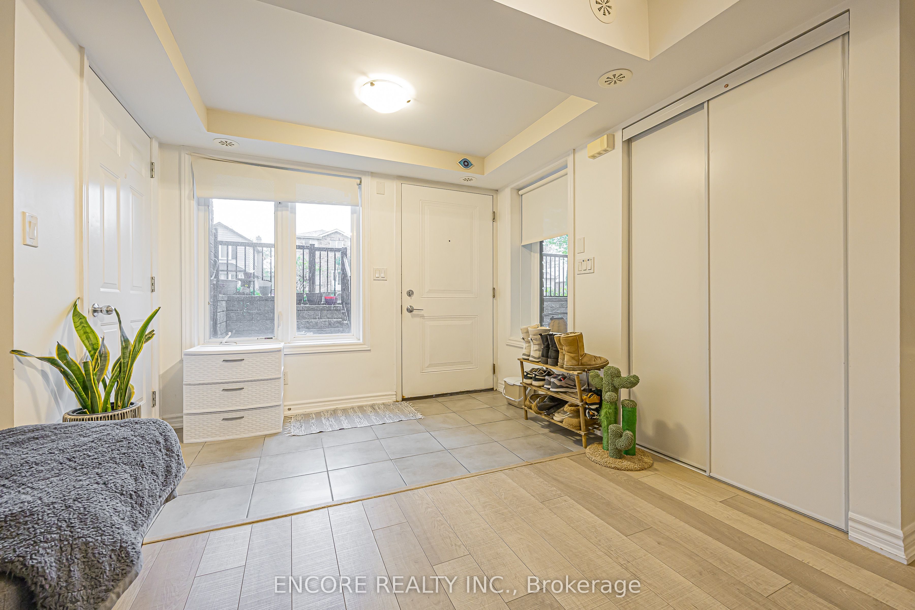 8-10 Carnation Avenue, Toronto, ON, M8V 0B8 photo 5