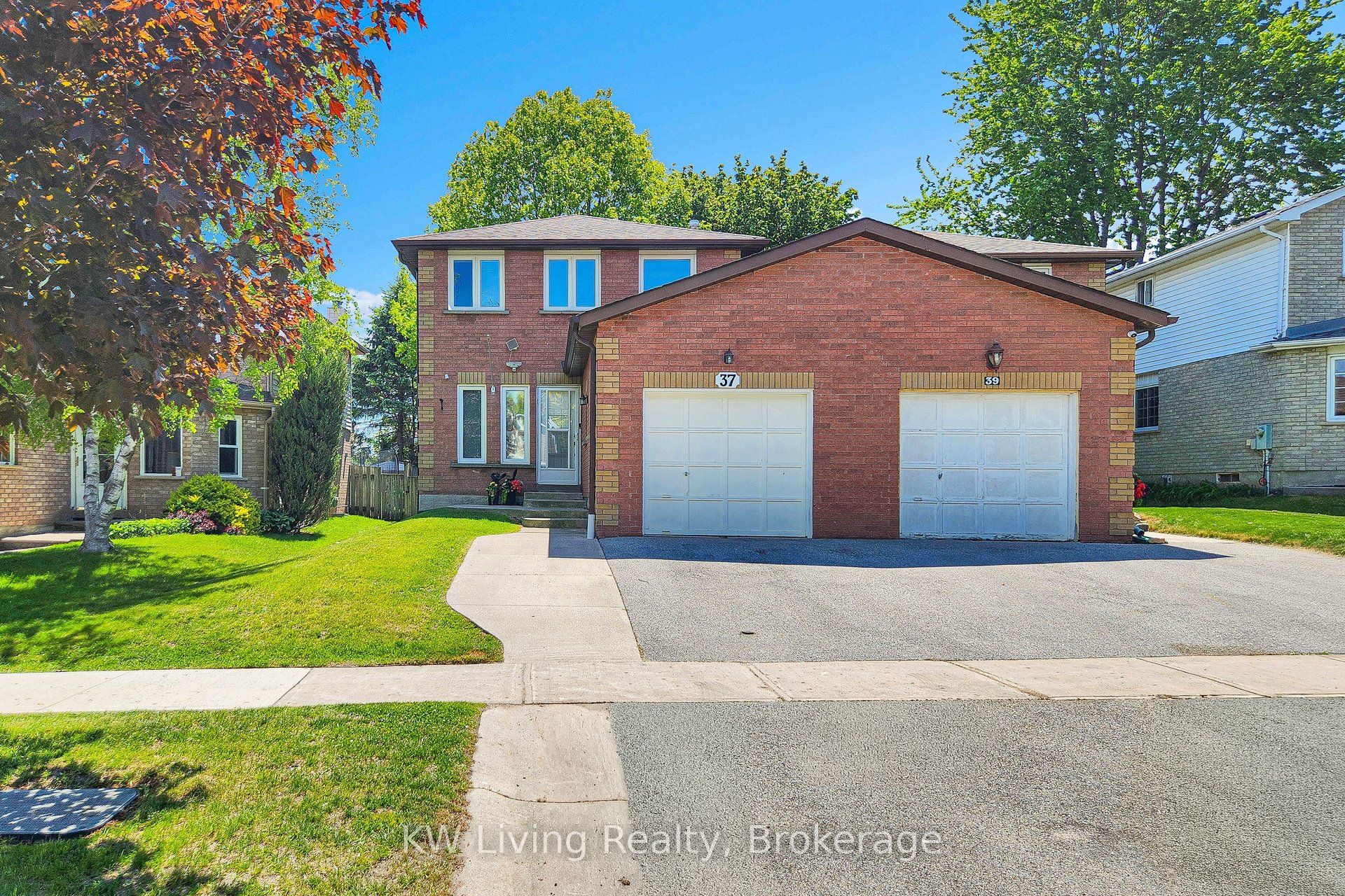 37 Magani Avenue, Bradford West Gwillimbury, ON, L3Z 2S5