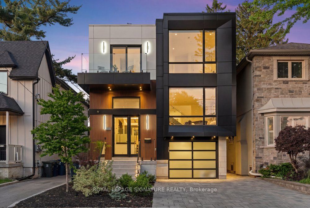 39 Derwyn Road, Toronto, ON, M4J 4N1