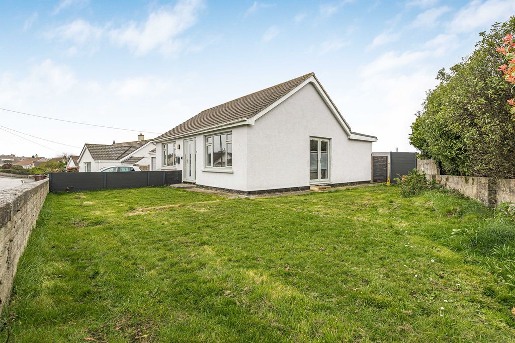 3 bed detached bungalow for saleTrelawney Avenue, Treskerby TR15