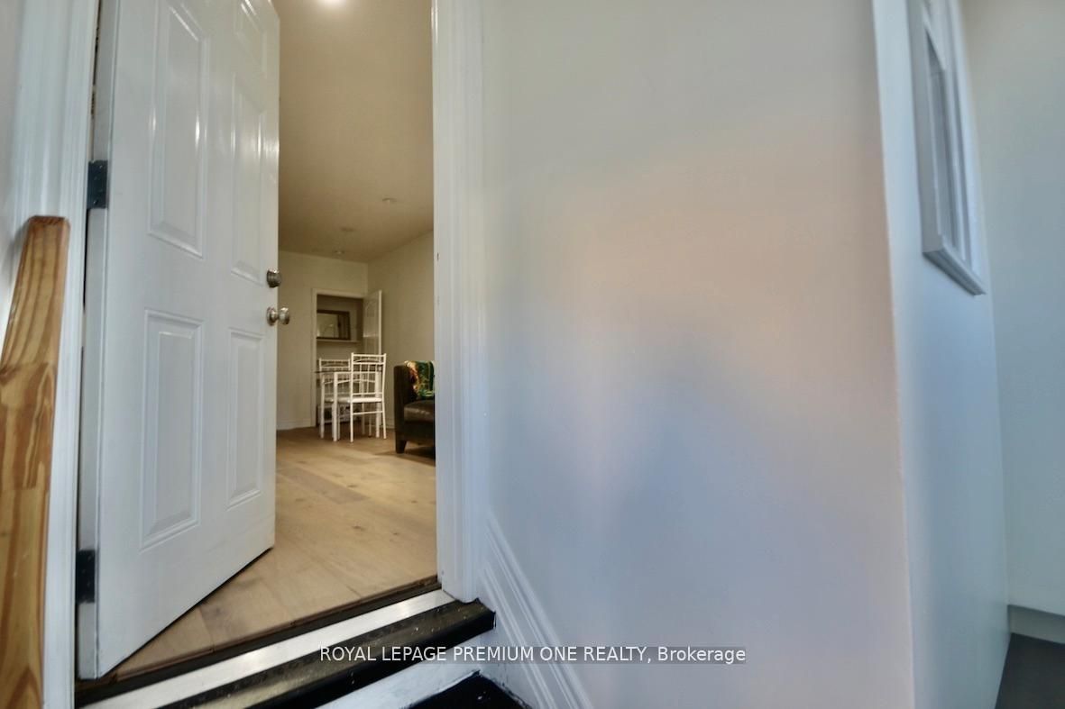 B-312 Rustic Road, Toronto, ON, M6L 1W5 photo 5