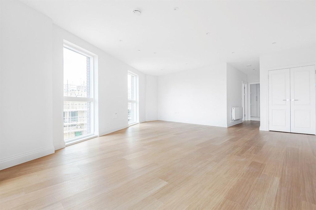 Additional image 6 of 2 bed flat for saleCarraway Street, Reading RG1