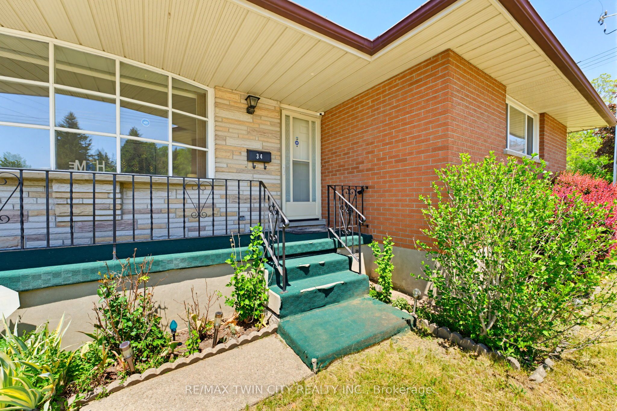 34 Volta Avenue, Kitchener, ON, N2A 2P8 photo 3