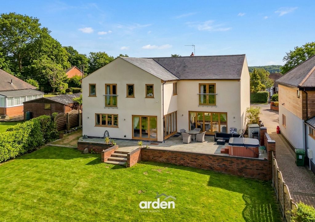 5 bed detached house for saleCrumpfields Lane, Redditch B97