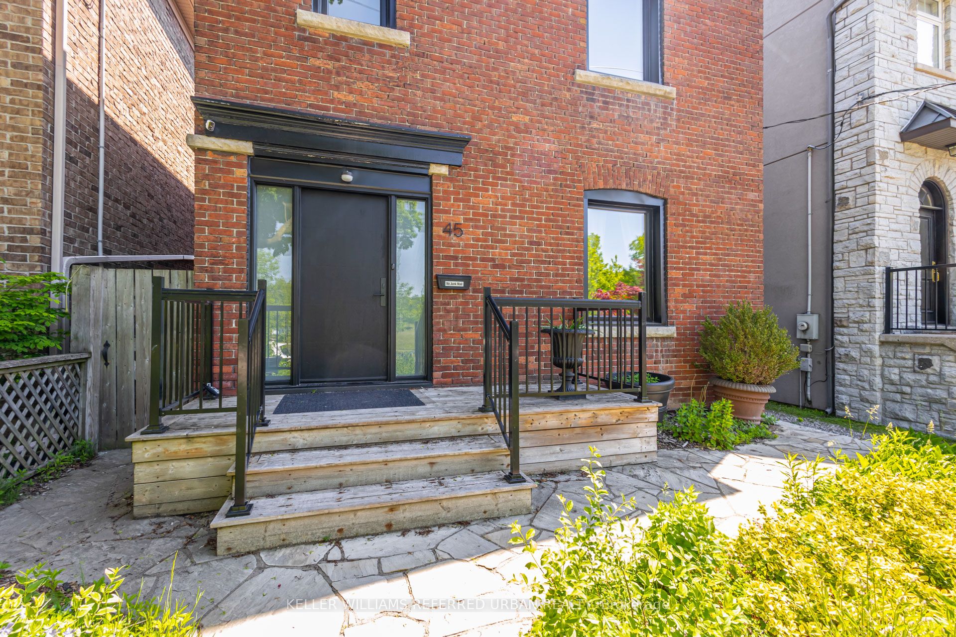 45 Wychwood Avenue, Toronto, ON, M6G 2X8 photo 2