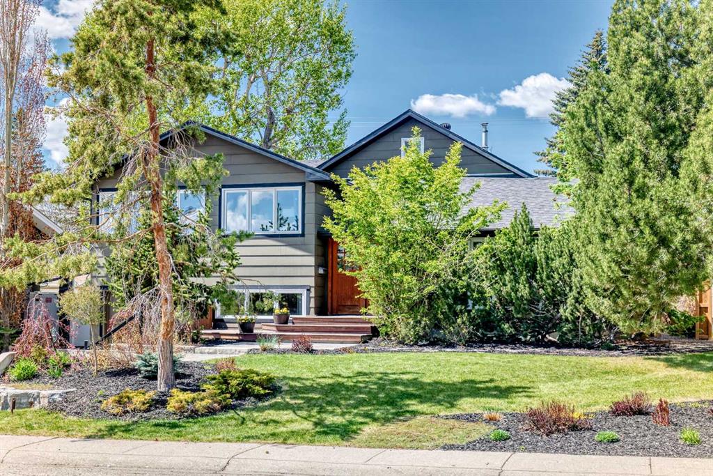 43 Westview Drive SW, Calgary, AB, T3C 2R8