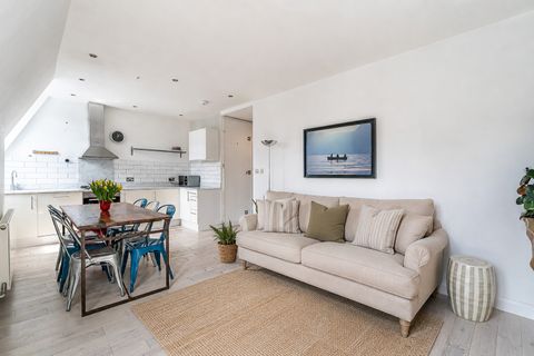 Prince Of Wales Drive, London SW11