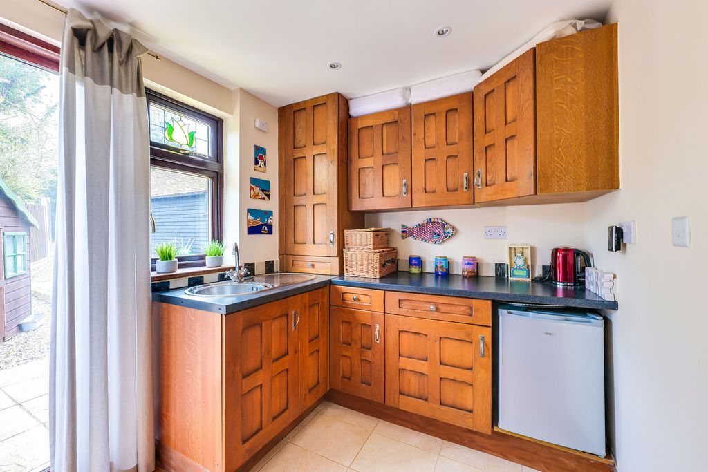 Additional image 14 of 4 bed detached bungalow for saleThe Chase, Rochford SS4