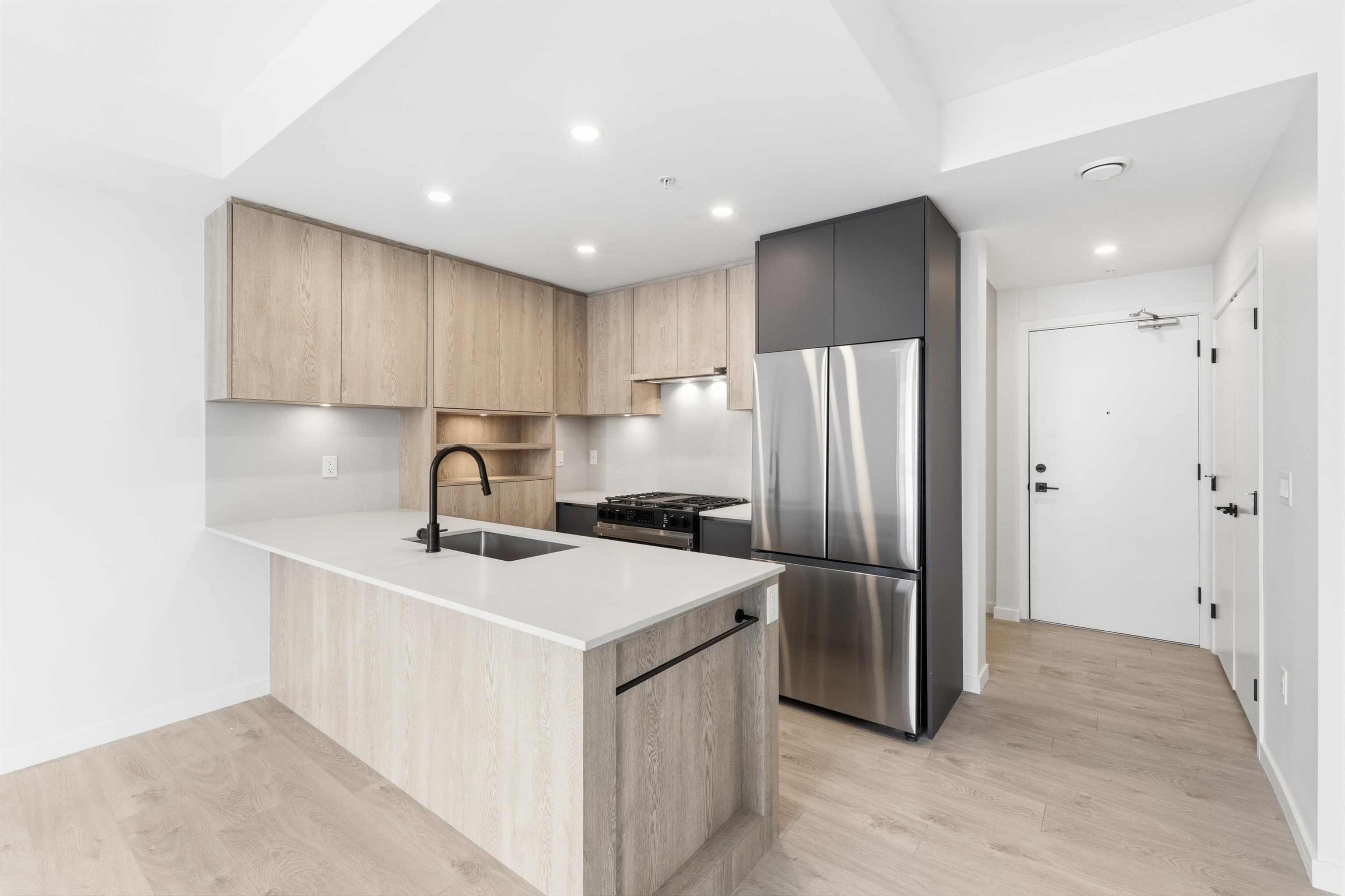 512-19577 65b Avenue, Surrey, BC, V4N 6Y3