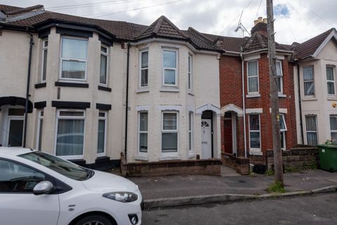 Thackeray Road, Southampton SO17