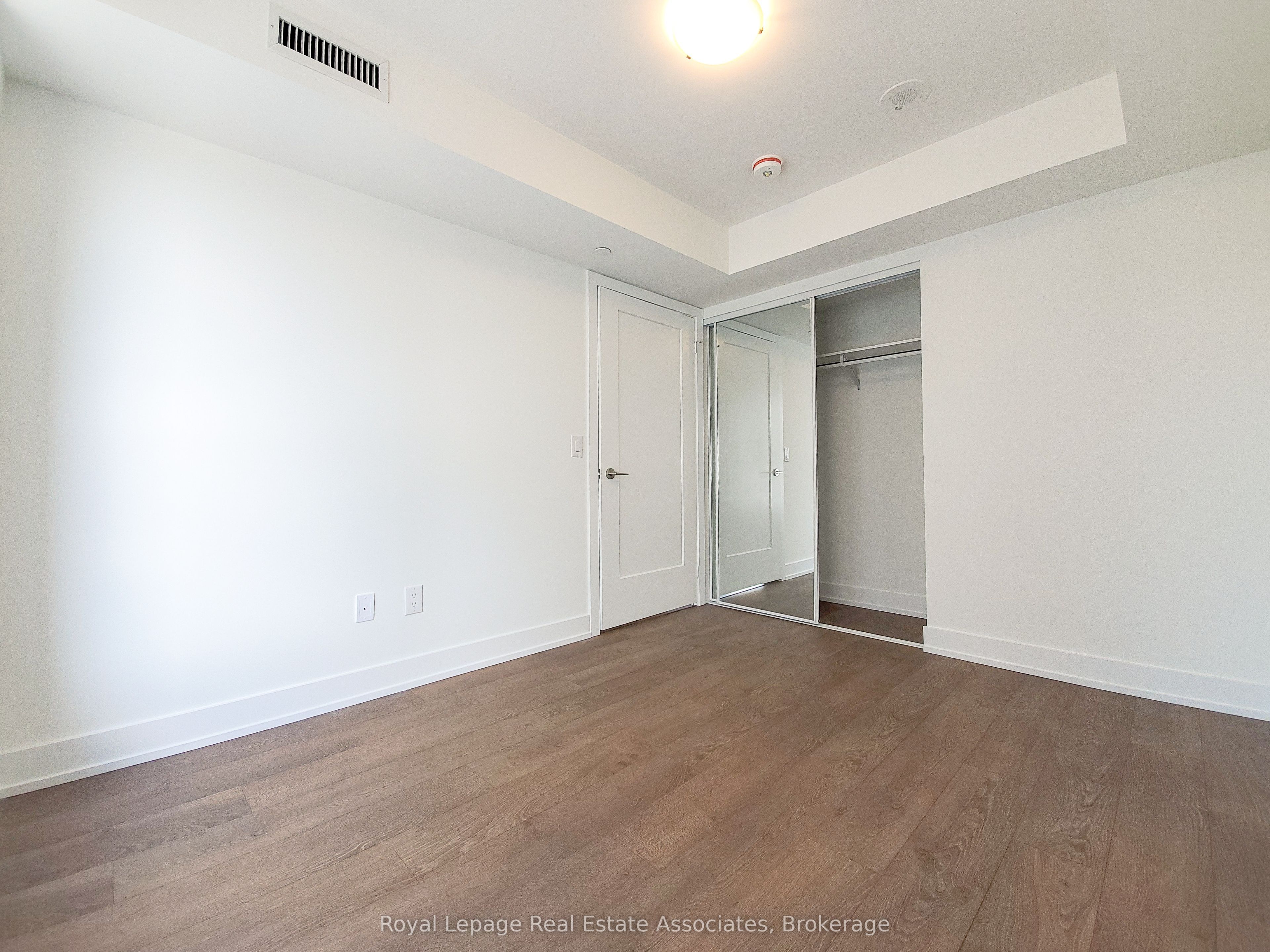 1330-5 Mabelle Avenue, Toronto, ON, M9A 0C8 photo 4