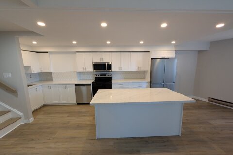 Additional image 8 of E3-284 Mill Road, Toronto, ON, M9C 4W6