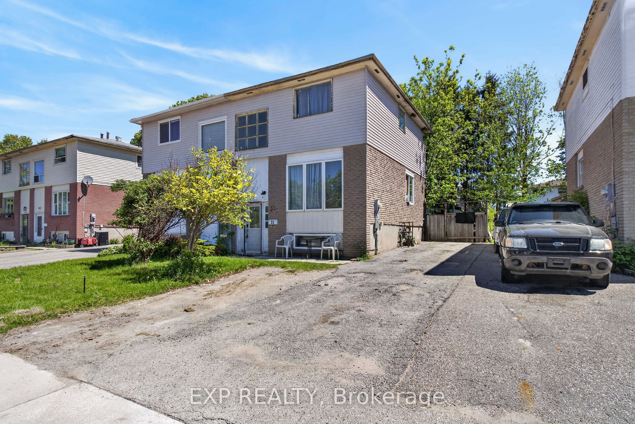 33 Carlton Road, Barrie, ON, L4M 5K8