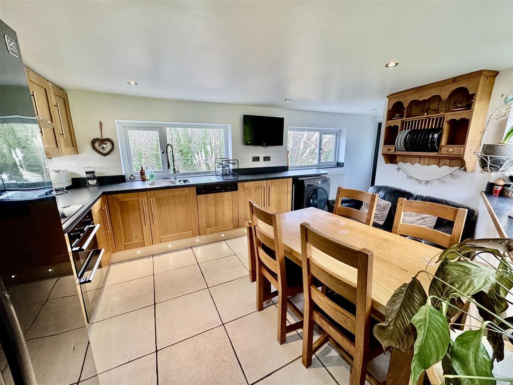 Additional image 5 of 4 bed detached house for saleCaernarfon Road, Pwllheli LL53