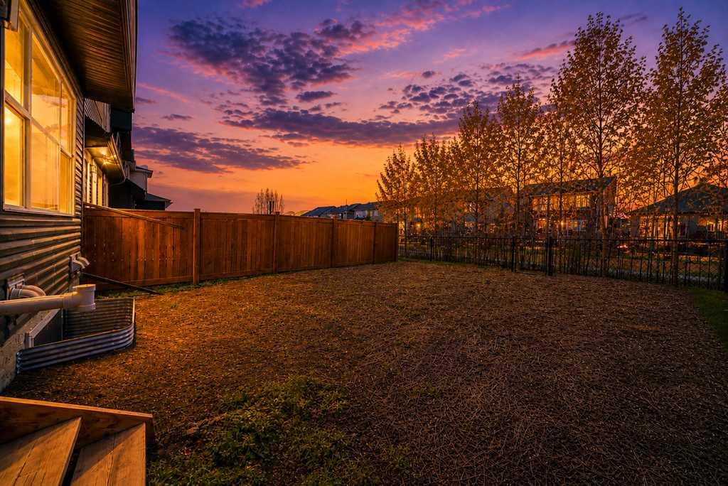 55 Silver Spruce Grove SW, Calgary, AB, T2X 5L9 photo 2