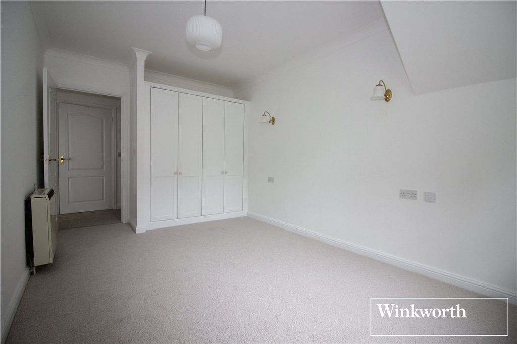Additional image 7 of 1 bed flat for saleWatling Street, Radlett, Hertfordshire WD7