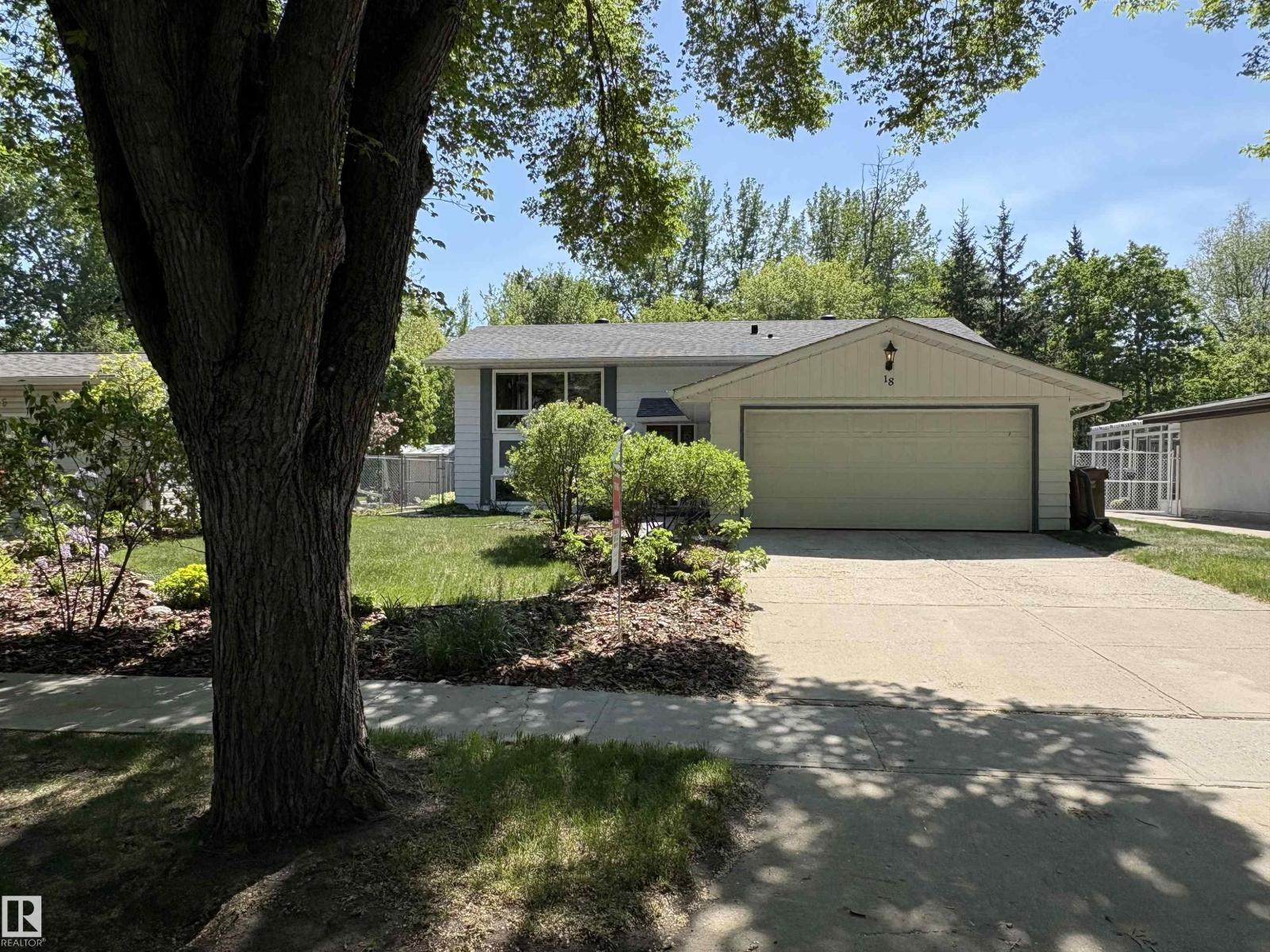 18 Flint Crescent, St. Albert, AB, T8N1Y8